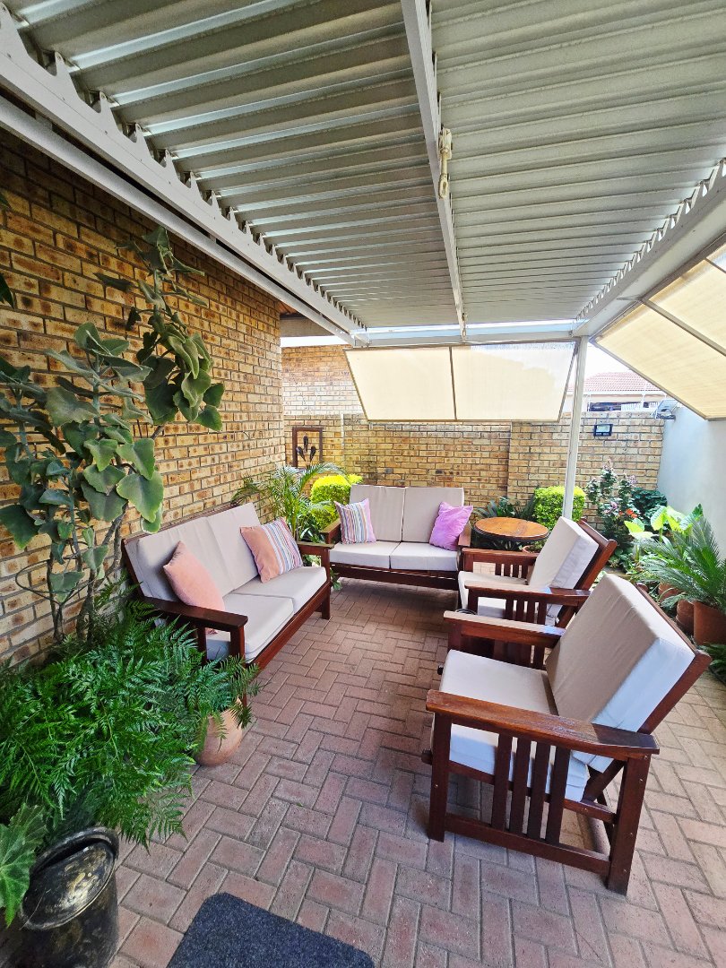 3 Bedroom Property for Sale in Flimieda North West